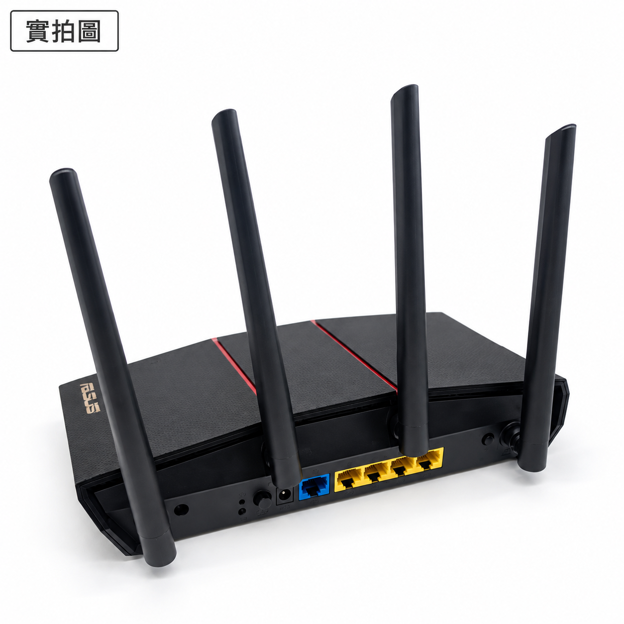 ASUS RT-AX1800 PLUS 背面與網路埠實拍